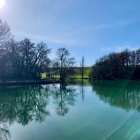 別荘 Au Calme, A La Campagne Magrin